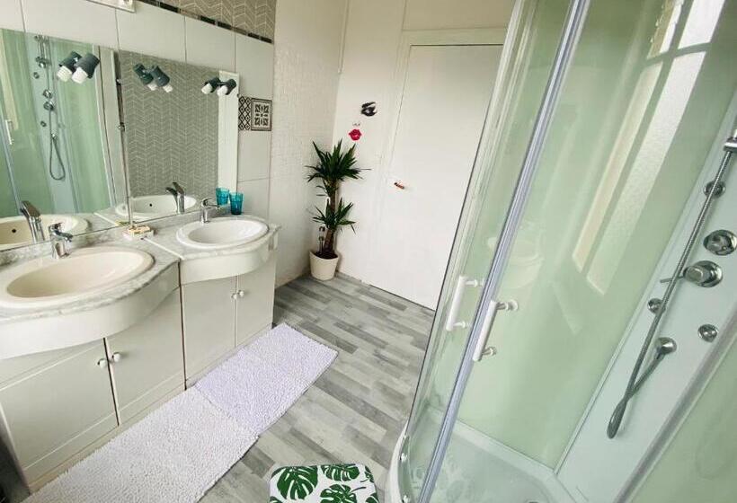 膳宿费 Chambre 2 Personnes Romantique Au Calme A 6km Des Thermes De Bagnoles De L Orne Avec Sdd Privative