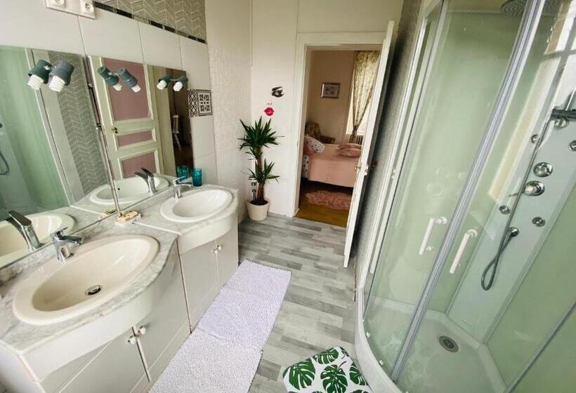 膳宿费 Chambre 2 Personnes Romantique Au Calme A 6km Des Thermes De Bagnoles De L Orne Avec Sdd Privative