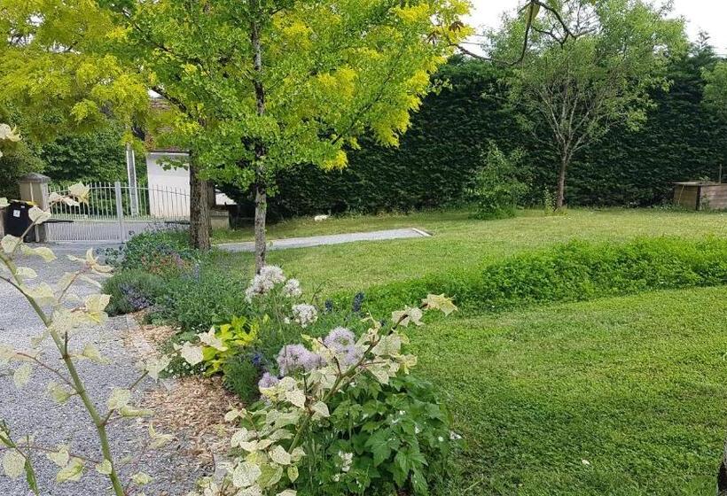 بنسيون Les Sept Tilleuls   Chambres D Hôtes