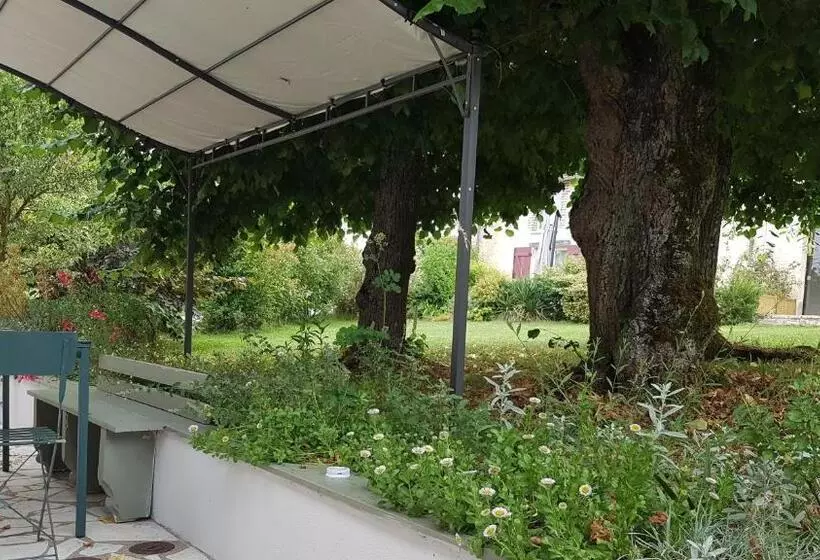 Majatalo Les Sept Tilleuls   Chambres D Hôtes