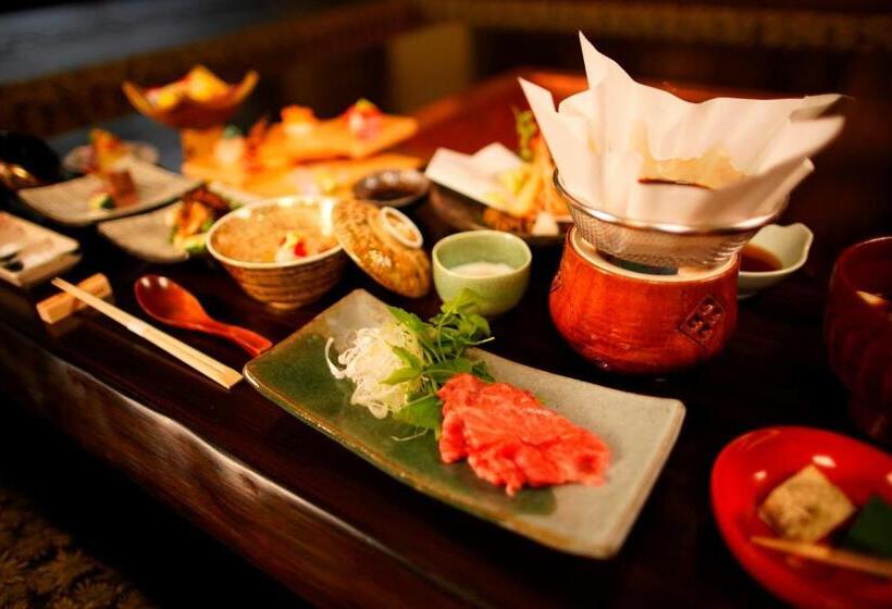 פנסיון Neold Private House