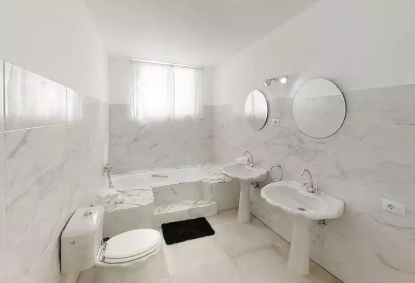 هاستل Habitaciones Triples Espaciosas Con Baños Privados En Maspalomas