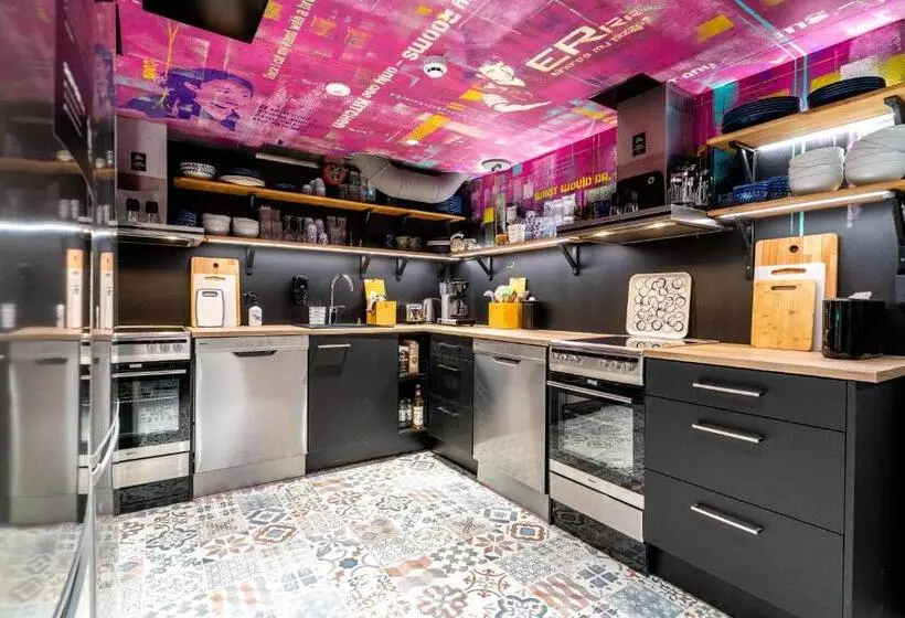 Retkeilymaja Time Rooms Sairaala Novan Vieressä