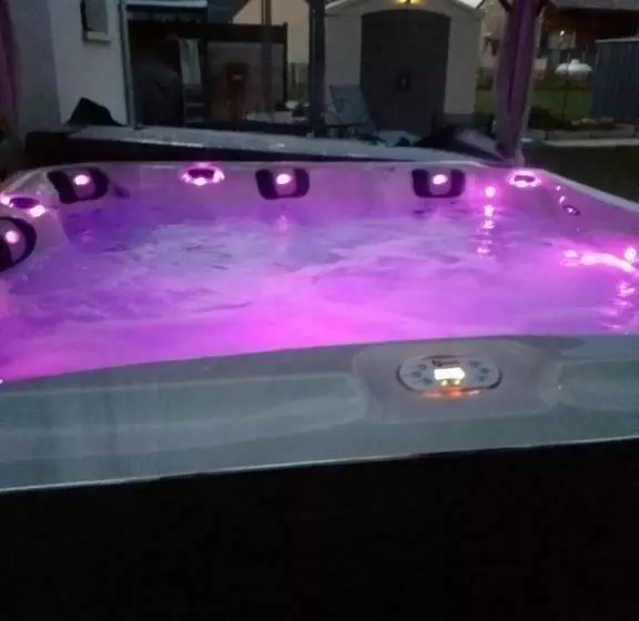 Aamiaismajoitus (B&B) 6bis Rue De La Boussaquiere St Broladre