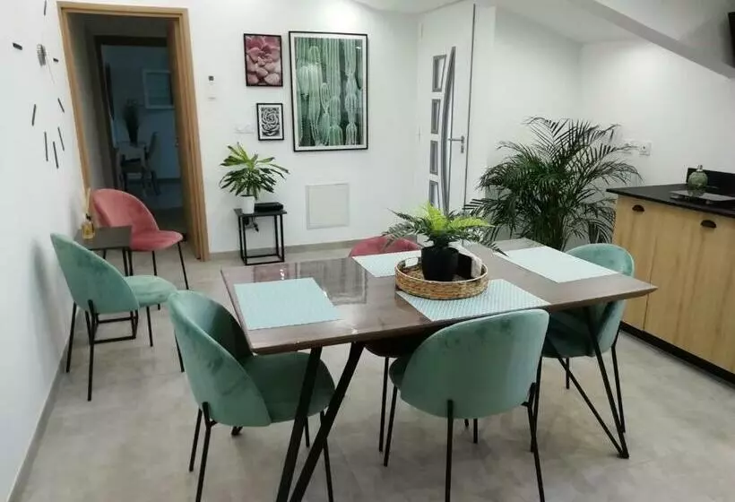 Aamiaismajoitus (B&B) Les Chambres Du Saunier