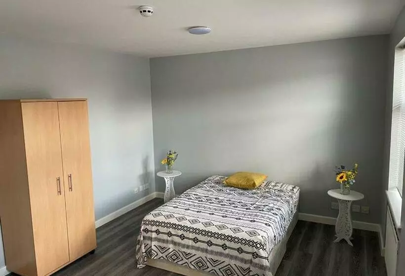 Grays Accommodation B&b