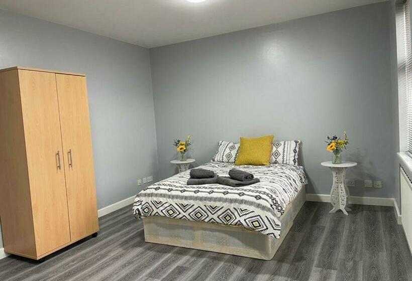 Grays Accommodation B&b