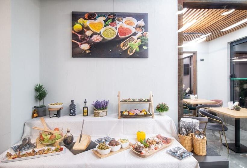 هتل Campeador Inn