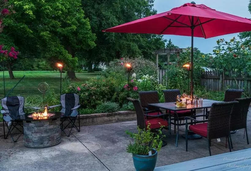 The Yellow Rose Of Talbot Bed And Breakfast