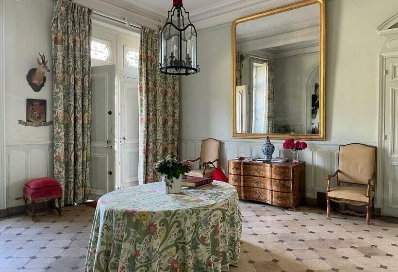 צימר Château De Bostz