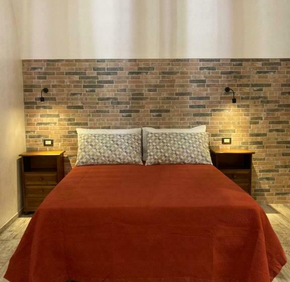 تختخواب و صبحانه Il Turista Russo