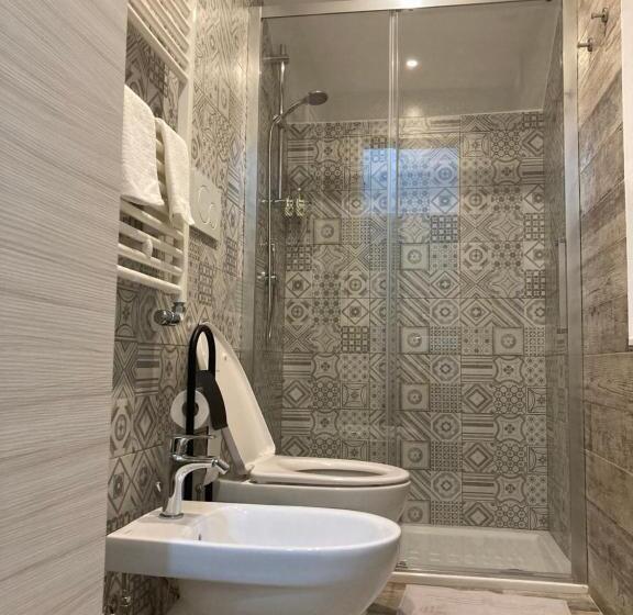 تختخواب و صبحانه Il Turista Russo