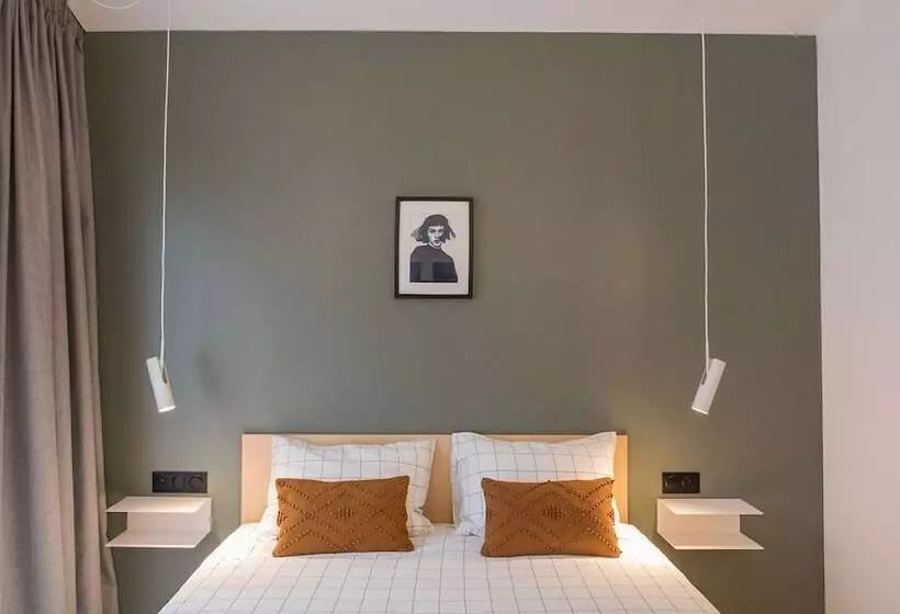 ベッドアンドブレックファースト Salty Woods Lodge