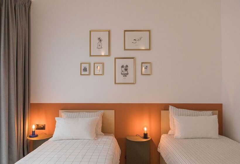 ベッドアンドブレックファースト Salty Woods Lodge