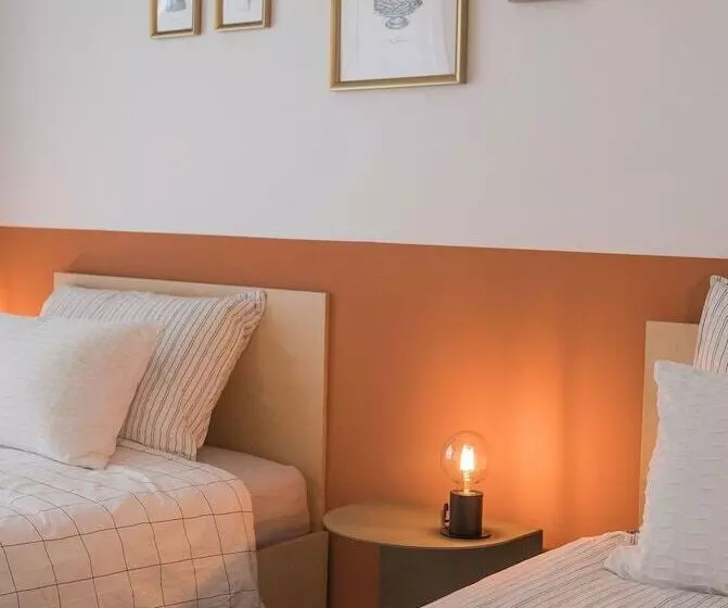 ベッドアンドブレックファースト Salty Woods Lodge