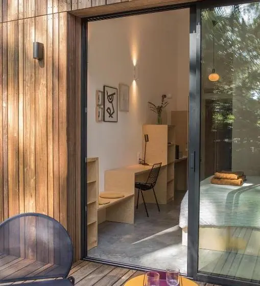 تختخواب و صبحانه Salty Woods Lodge, Chambre D Hôtes