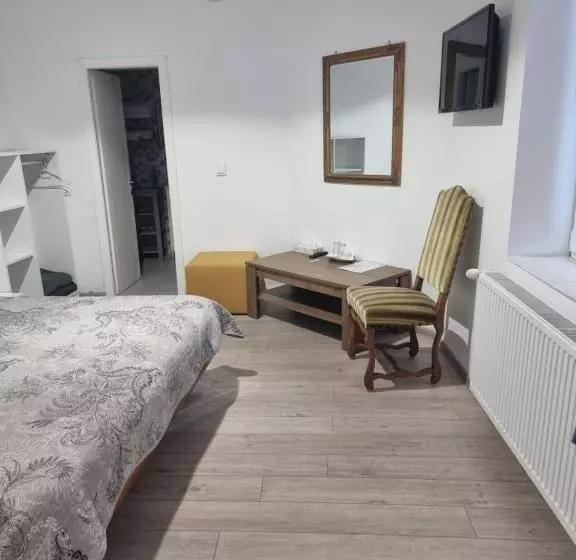 ペンション Casa Musceleana