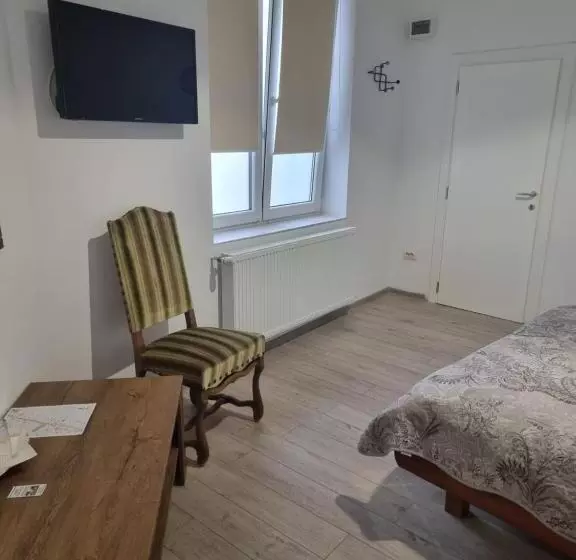 ペンション Casa Musceleana