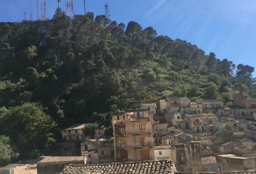 پانسیون Correri 125