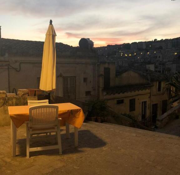 پانسیون Correri 125