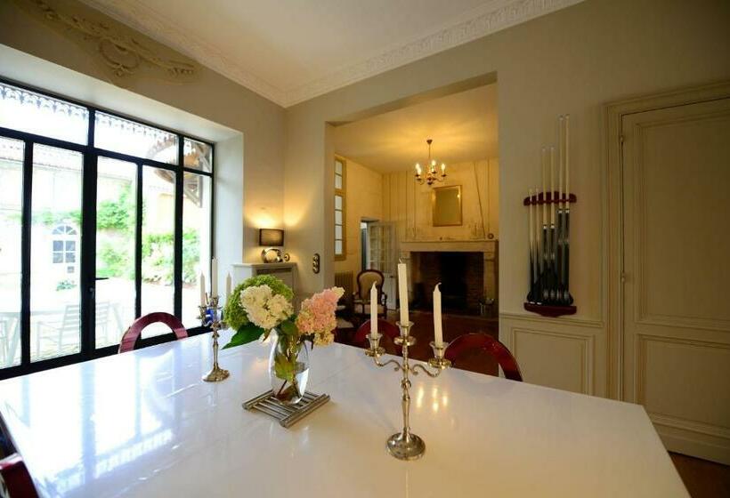 پانسیون Le Twelve