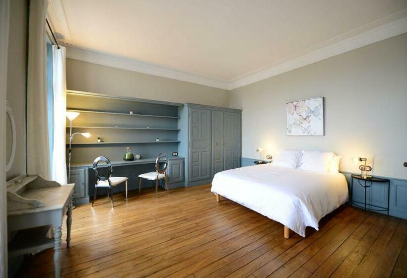 پانسیون Le Twelve