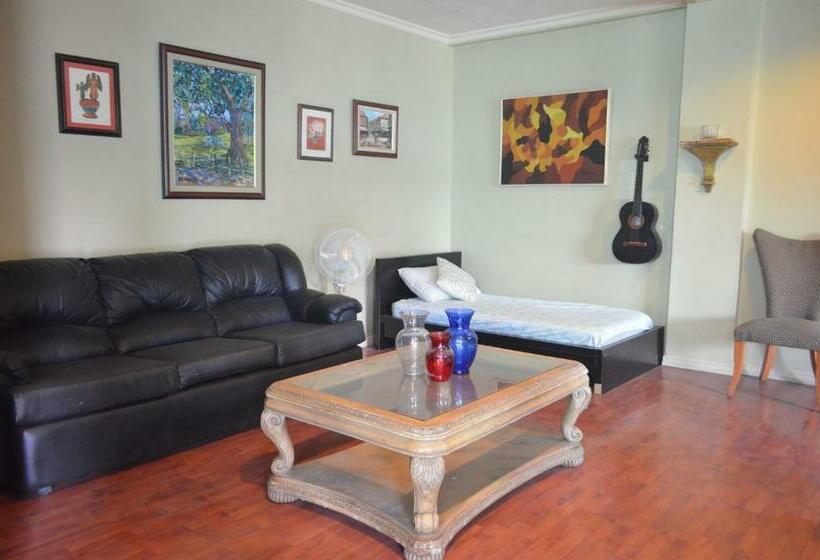 بنسيون The Uniquely Industrial