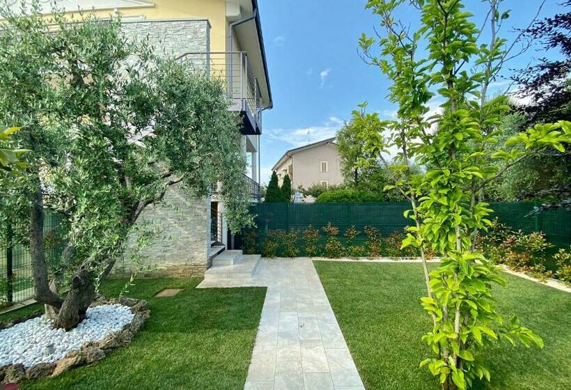 פנסיון Villa Elena