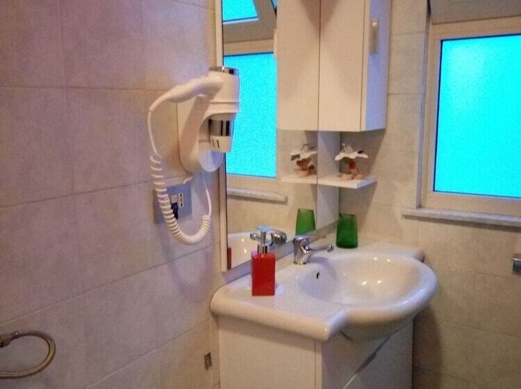 הוסטל Private Room Stanza Privata With Private Bathroom   Shared Kitchen And Beautiful Terrace On Taormina