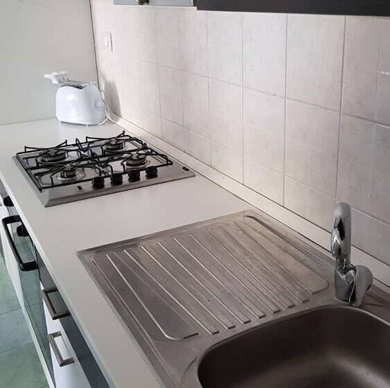 הוסטל Private Room Stanza Privata With Private Bathroom   Shared Kitchen And Beautiful Terrace On Taormina