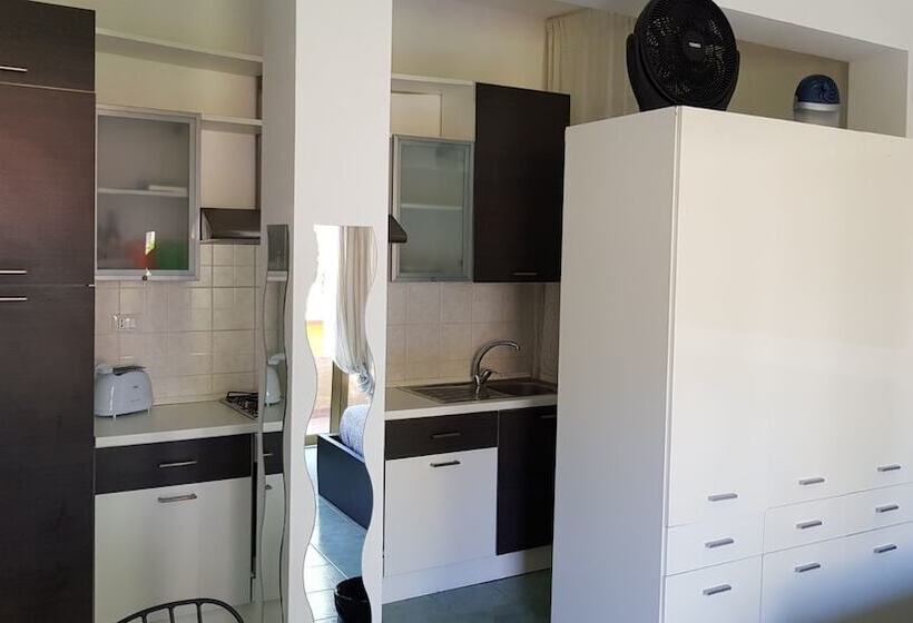 הוסטל Private Room Stanza Privata With Private Bathroom   Shared Kitchen And Beautiful Terrace On Taormina