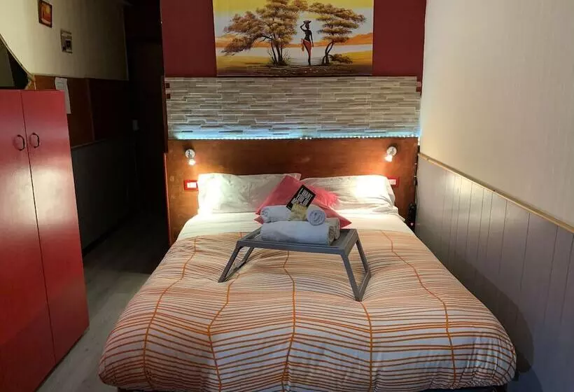 Szálló Private Room Stanza Privata With Private Bathroom Shared Kitchen And Beautiful Terrace On Taormina