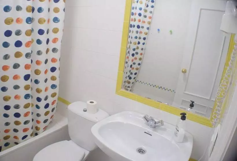 הוסטל Hostal Baobab