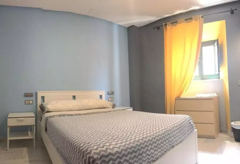 הוסטל Hostal Baobab