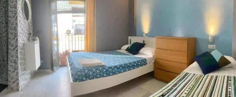 הוסטל Hostal Baobab