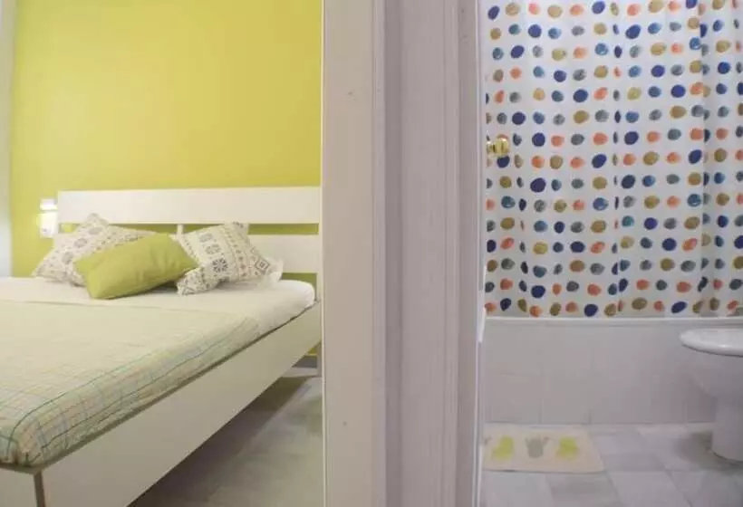 הוסטל Hostal Baobab