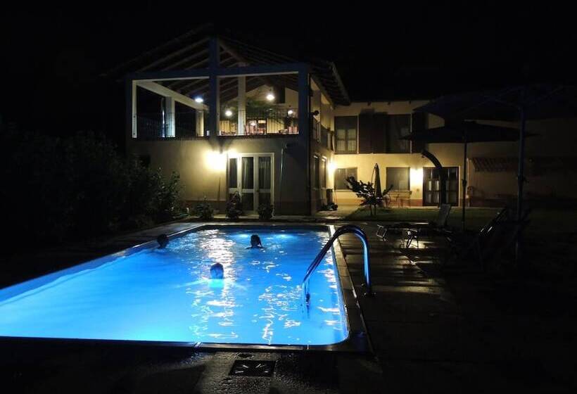 צימר Cascina Caldera