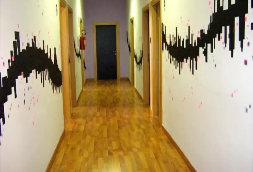 مبيت وإفطار Central Station Inn   Hostel