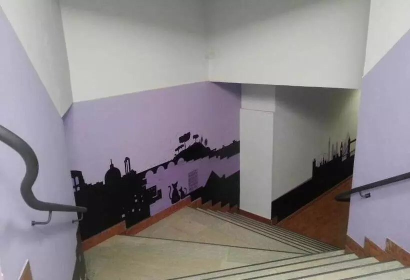 مبيت وإفطار Central Station Inn   Hostel