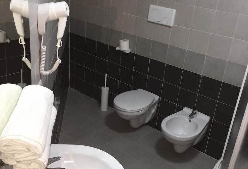 مبيت وإفطار Central Station Inn   Hostel