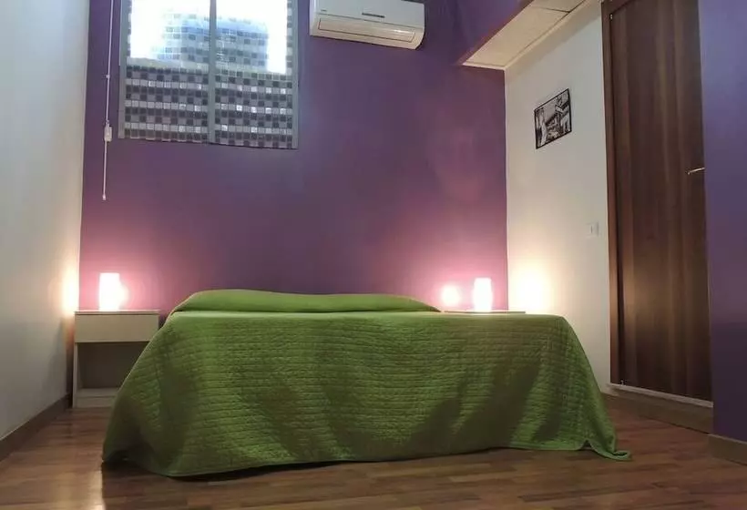 مبيت وإفطار Central Station Inn   Hostel