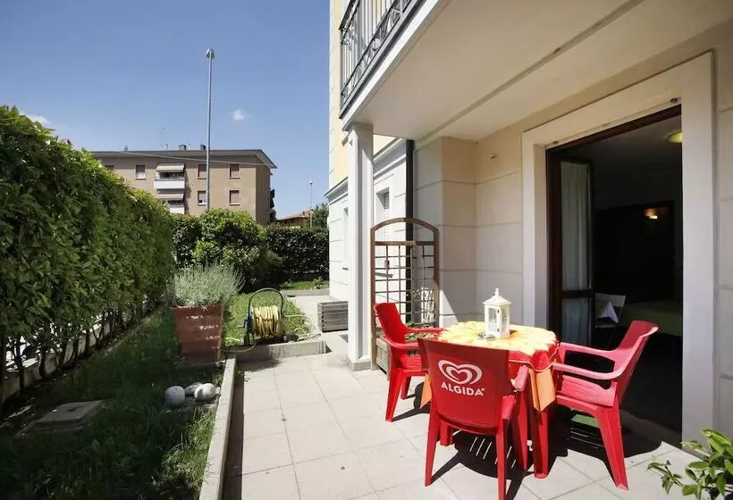 تختخواب و صبحانه Residenza Il Fiore