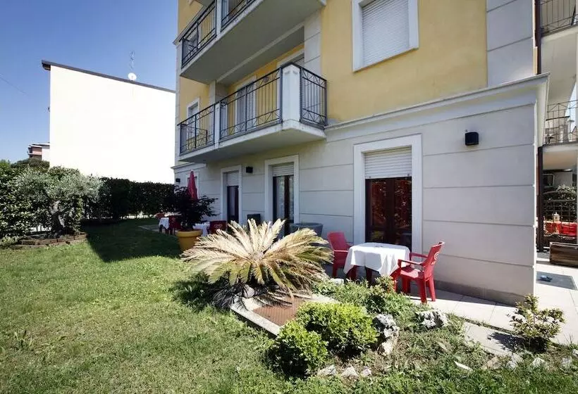 تختخواب و صبحانه Residenza Il Fiore