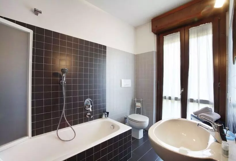 تختخواب و صبحانه Residenza Il Fiore