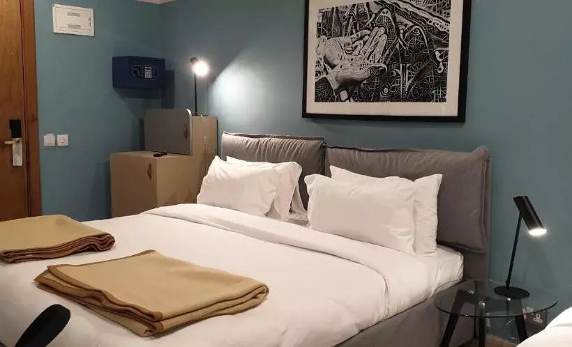 مسافرخانه Euro Guest House