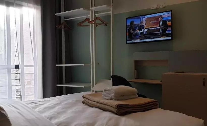 مسافرخانه Euro Guest House