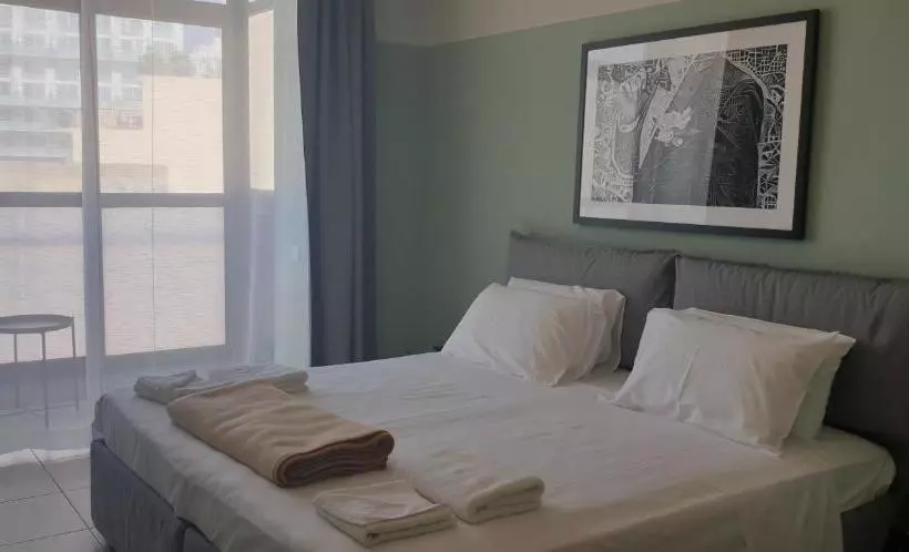 مسافرخانه Euro Guest House