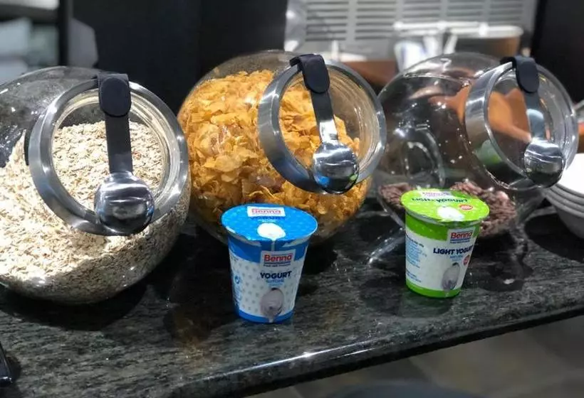 مسافرخانه Euro Guest House