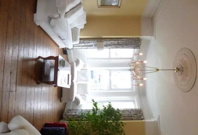 هتل Abc House Dublin