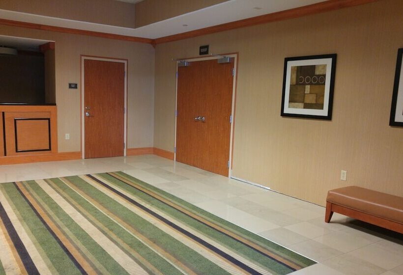 호텔 Best Western Plus Rose City Conference Center Inn